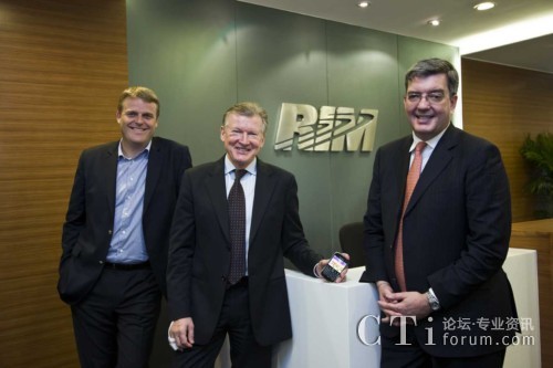 RIM��˾��̫�^(q��)�߼�������Urpo Karjalainen���� (�D��) �� RIM�Ї��^(q��)�����x������� (�D��) �� ��RIM�Ї��^(q��)�N�۸����ü恆̫�^(q��)���ϠI�N������Alex Lambeek���� (�D��)